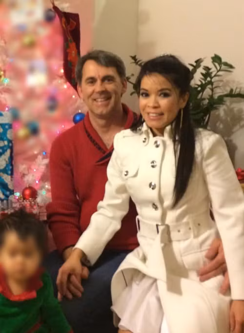 Khi Bích Tuyền mang bầu con chung, tỷ phú Gerard dành lời ngọt ngào cho nửa kia: "Anh muốn nói rằng anh yêu em rất nhiều. Anh rất mong chờ để được nhìn thấy con và ôm con. Anh yêu em".