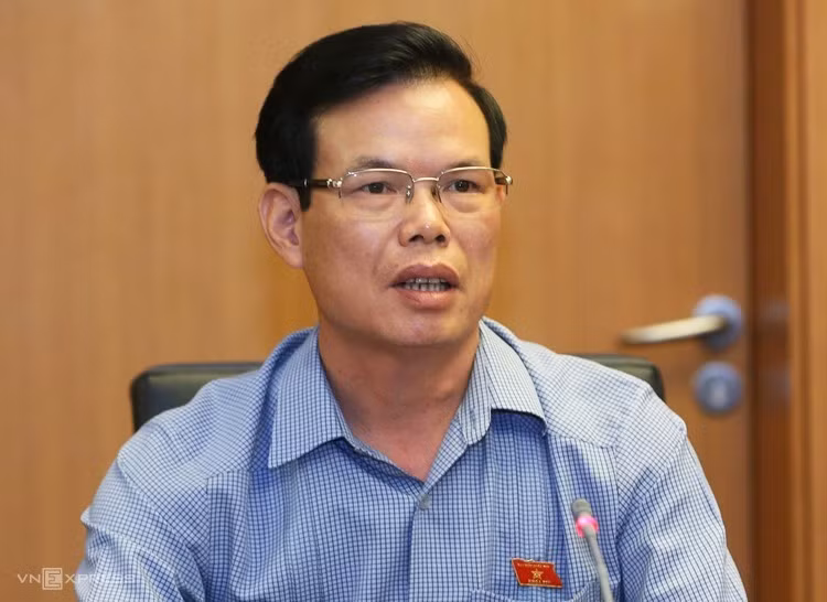  Ông Triệu Tài Vinh: Bộ Chính trị kỷ luật ông Triệu Tài Vinh, ủy viên Trung ương Đảng, Phó Trưởng Ban Kinh tế Trung ương, nguyên Bí thư Tỉnh ủy Hà Giang bằng hình thức khiển trách.