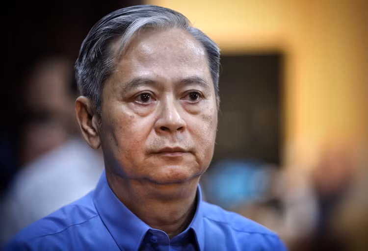  Ông Nguyễn Hữu Tín (nguyên Phó Chủ tịch UBND TP.HCM): Ngày 28/7, ông Tín bị khai trừ khỏi Đảng do có nhiều vi phạm pháp luật nghiêm trọng. Trước đó, ông Tín bị Toà án nhân dân TP HCM tuyên án 7 năm tù; đang chấp hành án tù về tội vi phạm quy định về quản lý, sử dụng tài sản Nhà nước gây thất thoát, lãng phí.