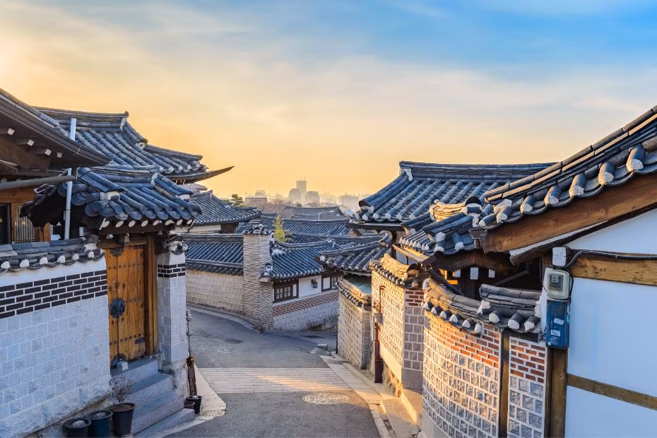 Đây là điểm đến thích hợp với các tín đồ du lịch khám phá văn hóa, kiến trúc và thích chụp ảnh check-in. Ảnh: Inmykorea.