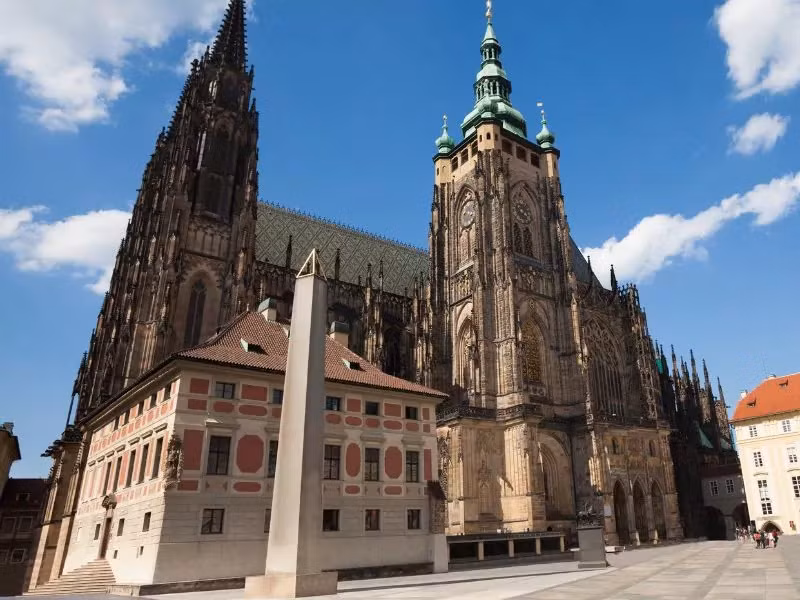 Ngày nay, lâu đài Praha được xem là một trong những công trình mang tính biểu tượng của Cộng hòa Séc và được nhiều khách du lịch ghé thăm.