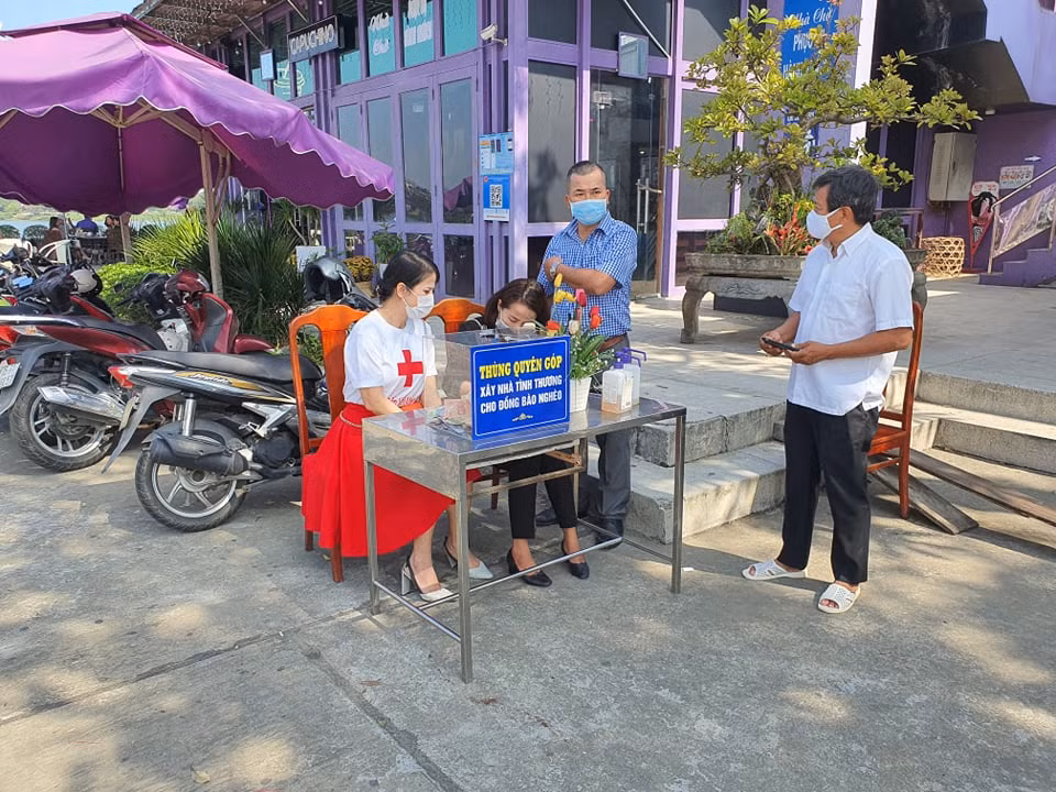 Ông Hải nói: "Đây là lần đầu tiên trong đời tôi đặt thùng quyên góp tiền ủng hộ cho người nghèo và thật trùng hợp khi nó diễn ra ở cố đô Huế. Việc đặt thùng quyên góp này sẽ được tôi thực hiện ở các địa phương khác. Tuy nhiên, trong quá trình thực hiện tôi sẽ không cầm tiền quyên góp mà sẽ kiểm đếm, lập biên bản và giao cho một người khác trao cho từng địa phương và tôi chỉ là người chứng kiến".
