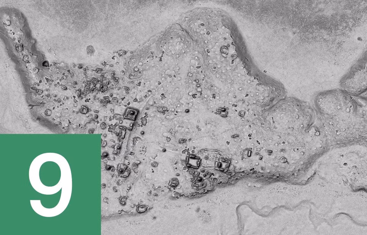  9. Thành phố Maya bị mất được phát hiện trong rừng rậm Mexico. Các nhà khảo cổ học Mexico đã công bố phát hiện một thành phố Maya chưa từng được biết đến trong khu rừng thuộc khu bảo tồn sinh thái Balamkú cằng công nghệ LiDar. Thành phố được đặt tên là Ocomtún (có nghĩa là “cột đá”) do có nhiều cột đá hình trụ chưa được khám phá khắp bên trong.