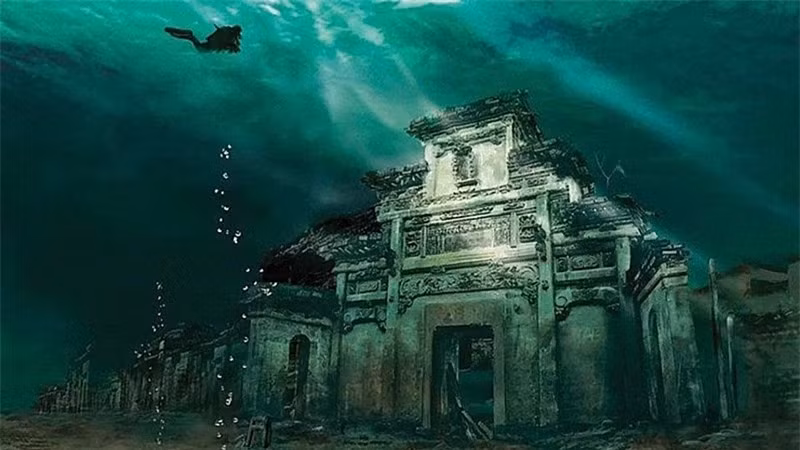 Các tài liệu cho thấy, kỳ quan chìm dưới nước này được kiến thiết lần đầu tiên dưới triều nhà Hán (25-200) hoặc triều nhà Đường (618-907) và đạt tới thời kỳ huy hoàng vào triều nhà Minh, nhà Thanh (1368-1912). 