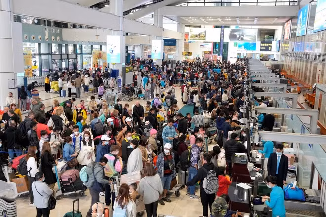 Nhiều đường bay nội địa có tỷ lệ đặt vé máy bay Tết lên 90% - Hình 2 Nhieu duong bay noi dia co ty le dat ve may bay Tet len 90%-Hinh-2