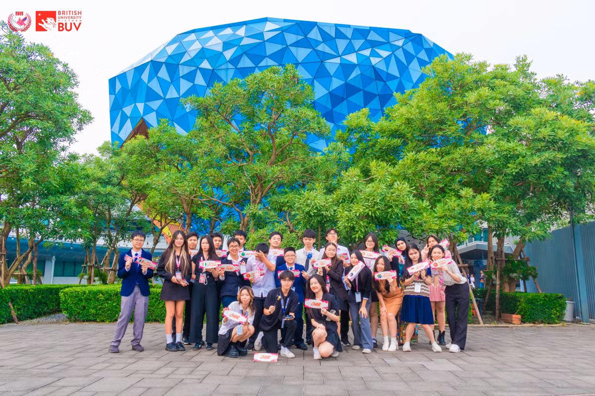 Hoi nghi mo phong Lien hop Ha Noi 2024: Noi gioi tre len tieng ve van de toan cau-Hinh-2
