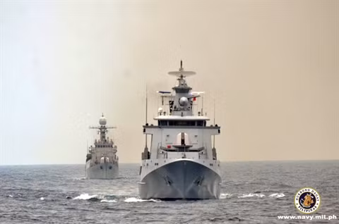 Anh hiem: Tau ho ve Hai quan Viet Nam tai tap tran My - ASEAN-Hinh-2