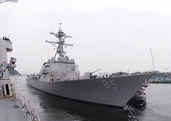 Theo truyền thông Mỹ, khu trục hạm lớp Arleigh Burke của Hải quân Mỹ mang tên USS McCampbell đã vừa có màn thách thức hải quân Nga ở khu vực biển Nhật Bản. Nguồn ảnh: TASS.