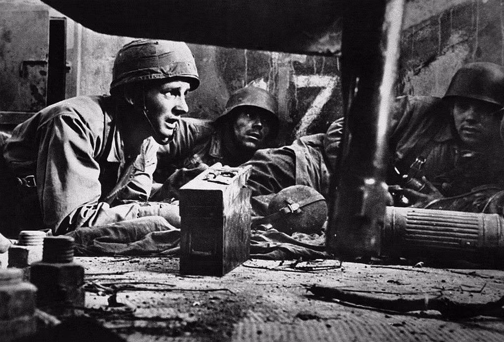 Lính dù Đức chiến đấu tại mặt trận Bắc Italia. Nguồn ảnh: Photoarchive.
