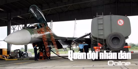 ...và nhiên liệu cho SU-30MK2.
