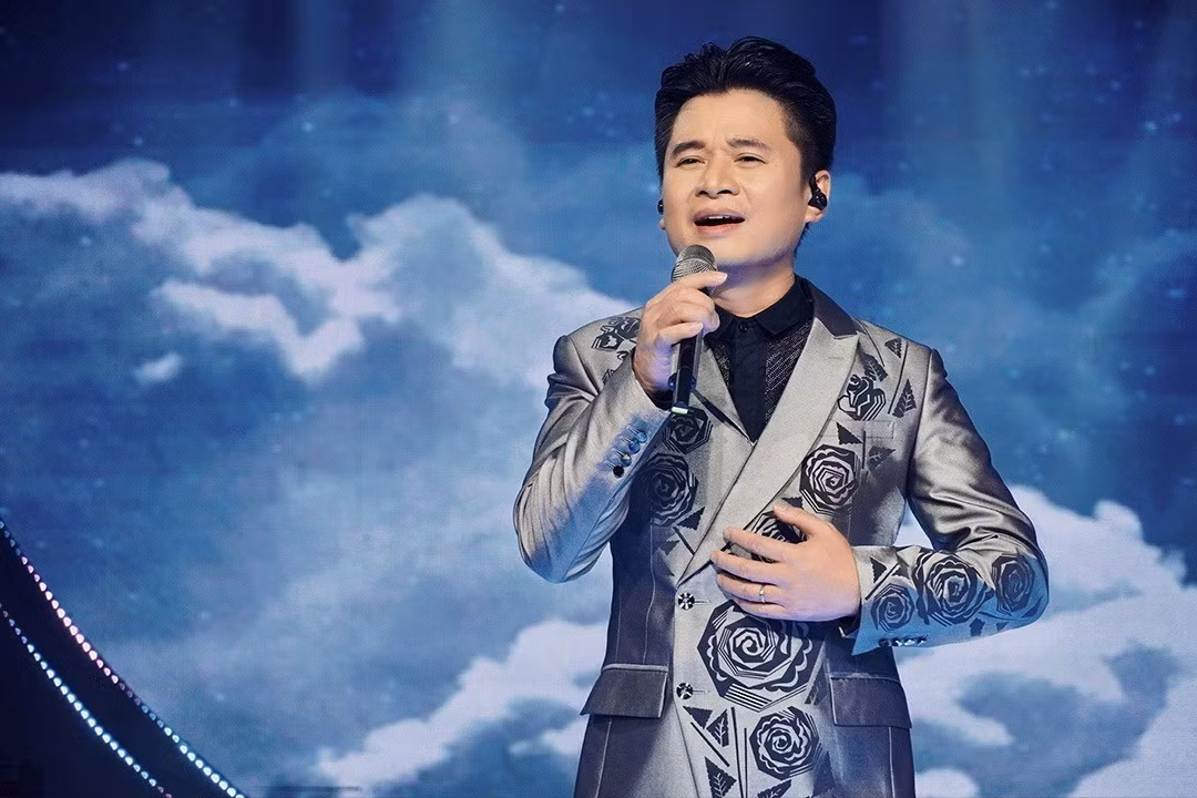 Hon nhan vien man cua nam NSND co vo cung lam lanh dao-Hinh-2