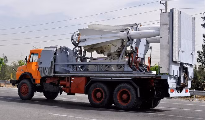 Mỗi bệ phóng của tổ hợp Mersad lắp 3 quả đạn tên lửa đánh chặn Shahin hoặc Shalamche, tương tự như kết cấu thường gặp trên dòng MIM-23 Hawk của Mỹ.