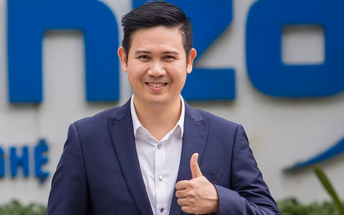 Nguoi sang lap Asanzo Pham Van Tam da thoai gan het von?