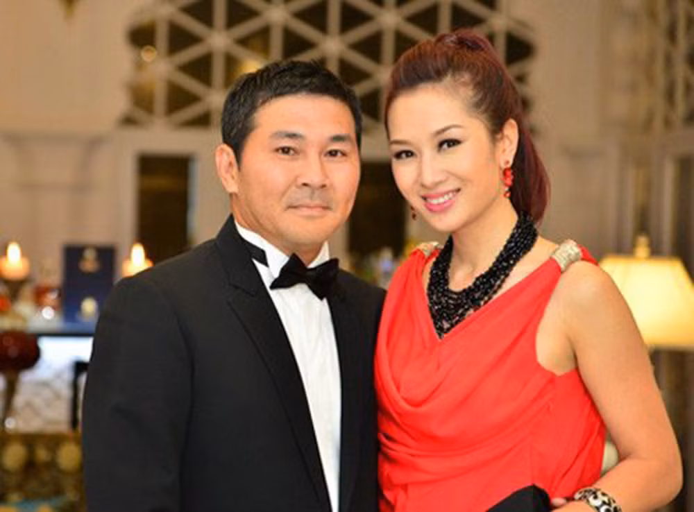 Đồng thời, ông Nam còn giữ vị trí Chủ tịch Công ty Truyền thông và Đầu tư Nam Hương. Đây là sự nghiệp kinh doanh riêng của ông và vợ - doanh nhân, Hoa khôi Thể thao năm 1995, Á hậu 2 Quý bà thế giới - Nguyễn Thu Hương.