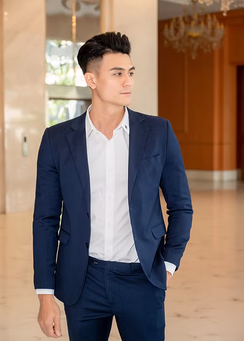 Gần đây, nam siêu mẫu liên tục xuất hiện trước công chúng.