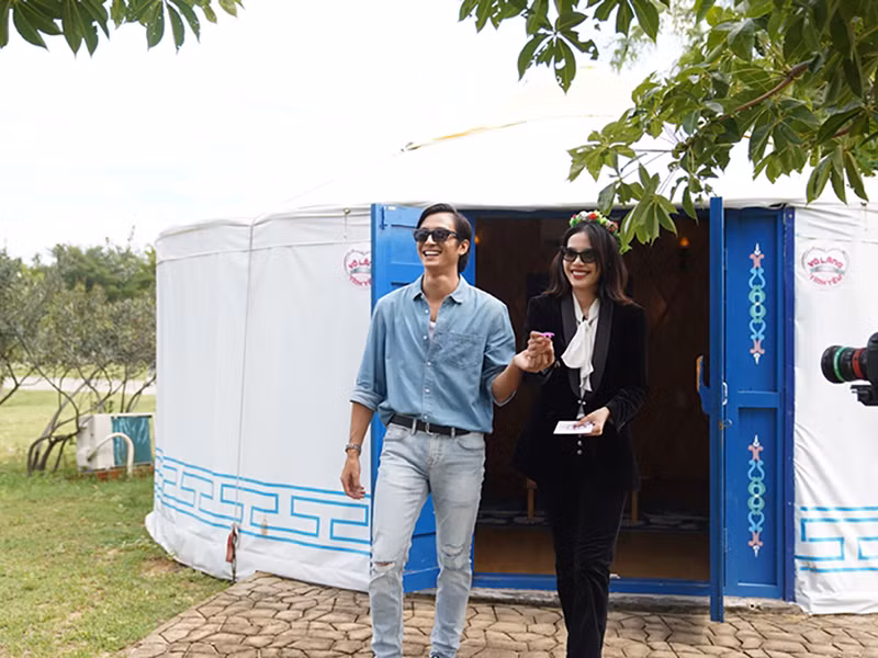Nếu trước kia, chuyện tình cảm của Nam Em khiến nhiều người ngán ngẩm thì hiện tại, khán giả hy vọng cô tìm được bến đỗ bình yên, ủng hộ cô nên duyên với Lãnh Thanh. Ảnh: HTV