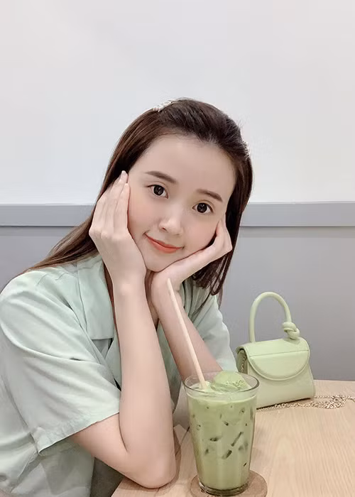 Ở tuổi 31, Midu có trong tay sự nghiệp cùng nhan sắc nhưng chưa tìm được bến đỗ trong chuyện tình cảm.