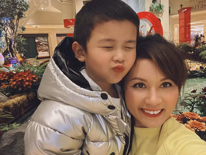 Con trai của Đan Trường được mẹ - doanh nhân Thủy Tiên thành lập cho công ty riêng. Đây cũng là một trong những món quà đắt đỏ mà sao Việt tặng cho con.