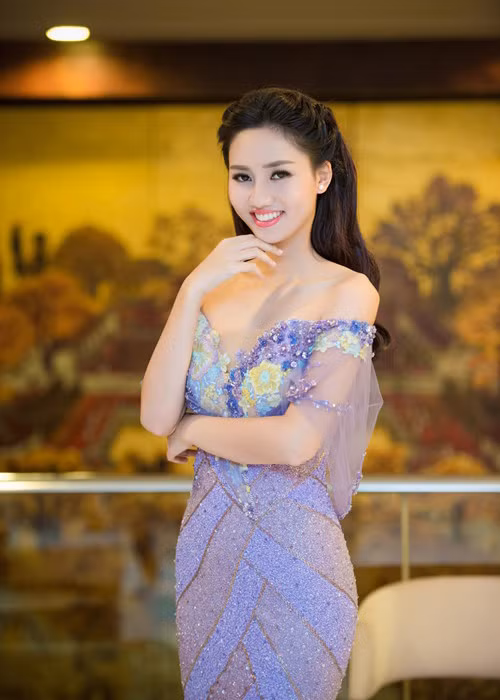 Thời điểm lấy chồng, Trà My ở tuổi 24, giành danh hiệu á hậu được 5 tháng. Không ít người tiếc nuối khi Trà My không đi thi quốc tế bởi cô được đánh giá cao về nhan sắc và ứng xử.