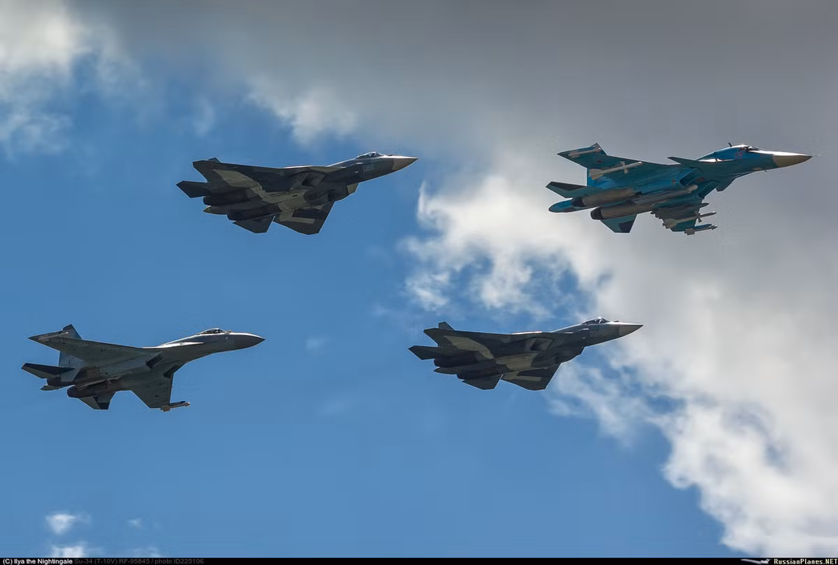 Sự có mặt của Su-57 sẽ giúp Nga tạo được ưu thế quân sự rõ rệt từ trên không trong trường hợp xảy ra xung đột giữa hai quốc gia, vì mặc dù chưa hoàn thiện nhưng Su-57 vẫn vượt xa Su-27 và MiG-29 của Ukraine.