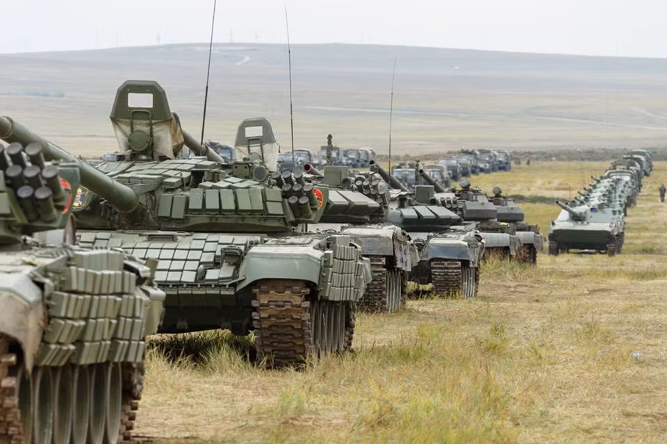 Vostok 2018 là cuộc tập trận chung lớn nhất giữa Nga và Trung Quốc. Moscow và Bắc Kinh cùng tuyên bố cuộc tập trận không nhằm vào bất kỳ bên thứ 3 nào.
