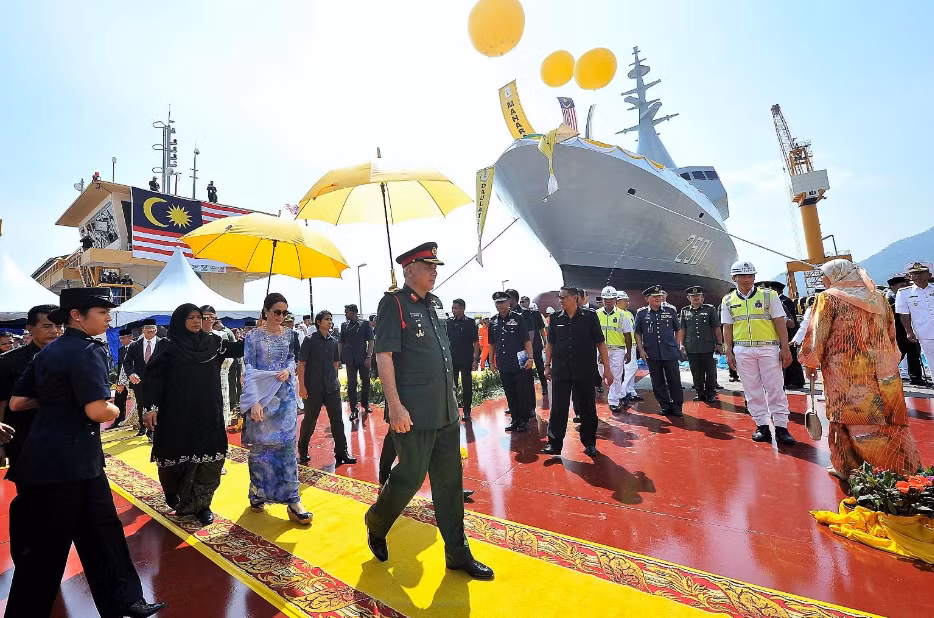 Ứng cử viên thứ 3 trong danh sách này là Hải quân Hoàng gia Malaysia với 84 tuổi hoạt động từ năm 1934. Dù sở hữu lực lượng không quá lớn nhưng Hải quân Malaysia lại được trang bị tốt hơn một số nước trong khu vực và không ngừng được hiện đại hóa trong những năm trở lại gần đây. Nguồn ảnh: Straits Times