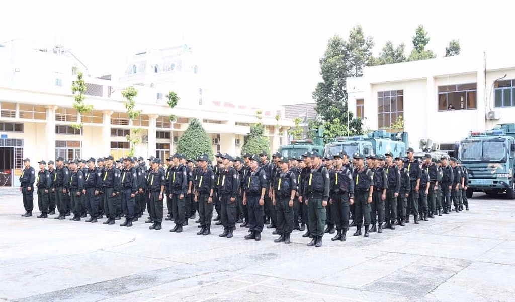 Bộ Công an điều 200 quân hỗ trợ Đồng Nai tấn công trấn áp tội phạm Bo Cong an dieu 200 quan ho tro Dong Nai tan cong tran ap toi pham