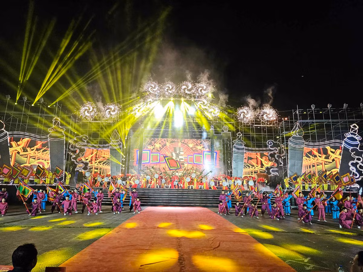 Festival Chí Linh - Hải Dương 2023: Khai mạc hoành tráng, lan tỏa văn hóa dân tộc - Hình 6 Festival Chi Linh - Hai Duong 2023: Khai mac hoanh trang, lan toa van hoa dan toc-Hinh-6