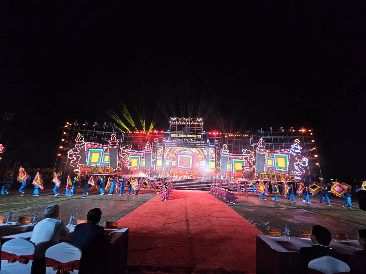 Festival Chí Linh - Hải Dương 2023: Khai mạc hoành tráng, lan tỏa văn hóa dân tộc - Hình 5 Festival Chi Linh - Hai Duong 2023: Khai mac hoanh trang, lan toa van hoa dan toc-Hinh-5