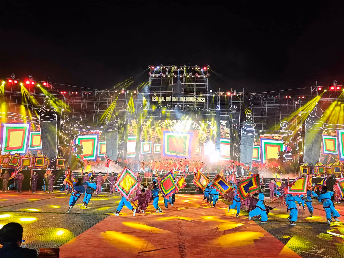 Festival Chí Linh - Hải Dương 2023: Khai mạc hoành tráng, lan tỏa văn hóa dân tộc - Hình 4 Festival Chi Linh - Hai Duong 2023: Khai mac hoanh trang, lan toa van hoa dan toc-Hinh-4