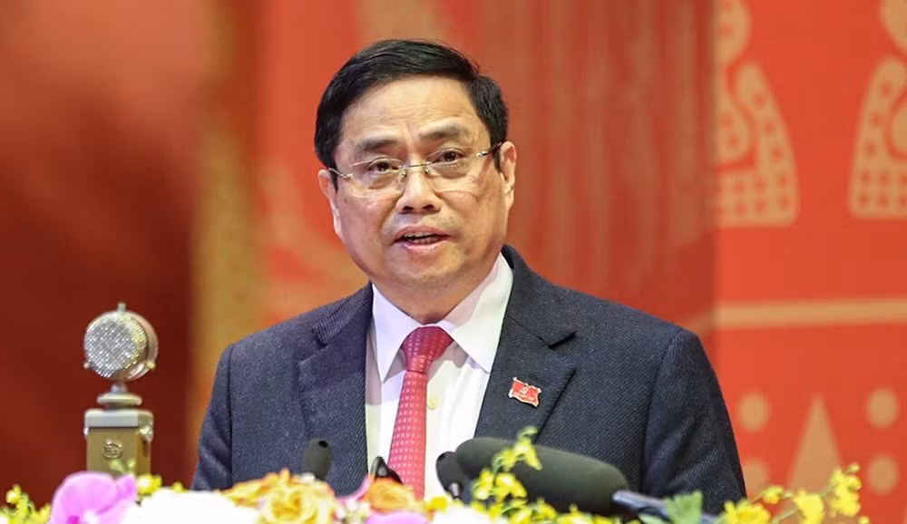 Ông trưởng thành từ ngành công an và từng kênh qua các chức vụ: Phó Tổng Cục trưởng, Tổng cục trưởng Tổng cục Hậu cần-Kỹ thuật, Thứ trưởng Bộ Công an. Ông được thăng cấp bậc hàm Trung tướng.