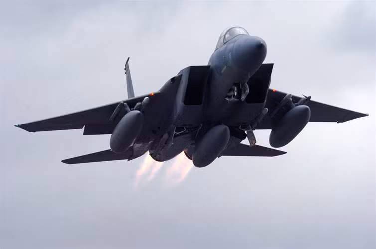 Cho đến thời điểm hiện tại tiêm kích F-15 vẫn được mệnh danh là "Đại bàng bất bại" khi trăm trận trăm thắng và chưa từng bị đối phương bắn hạ.