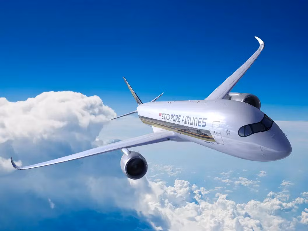 Airbus A350-900 được cho là có khả năng tiết kiệm nhiên liệu hàng đầu thế giới. Vật liệu composite với các ưu điểm vượt trội đã góp phần đáng kể làm giảm tiêu hao nhiên liệu và giảm chi phí bảo dưỡng. Ảnh: Airbus