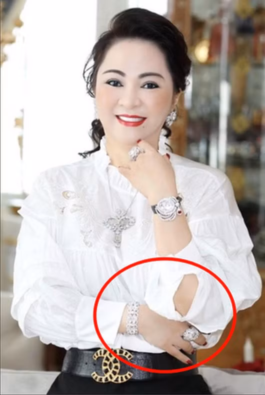 Mới đây, bà Nguyễn Phương Hằng - Tổng giám đốc Công ty Cổ phần Đại Nam đã được ra tù trước thời hạn. Trước khi phải chấp hành án phạt tù, CEO Đại Nam nổi tiếng với thú chơi kim cương đắt đỏ. Ảnh: Doanh nghiệp &amp; tiếp thị