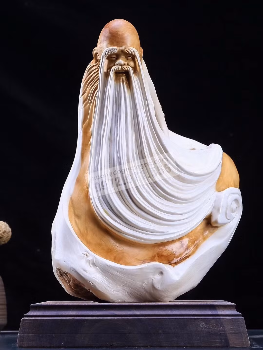 Ngoài ra, gỗ nhai bách còn có mùi thơm đặc trưng, có thể lưu hương hàng trăm, thậm chí là hàng nghìn năm. Ảnh: Xuongdogo