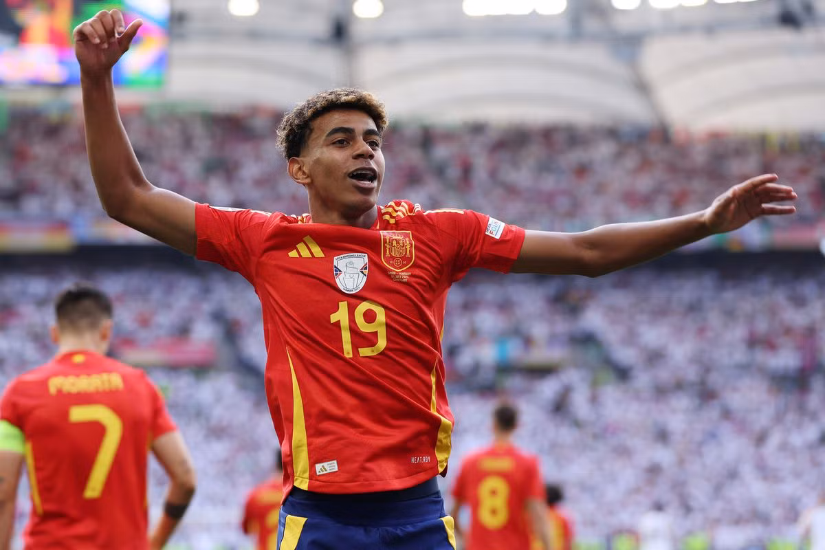 Tuy nhiên, mọi thứ vẫn chưa là gì so với mức đền bù giải phóng hợp đồng mà CLB Barcelona, đơn vị chủ quản của Lamine Yamal đã định sẵn. Ảnh: Barca Blaugranes