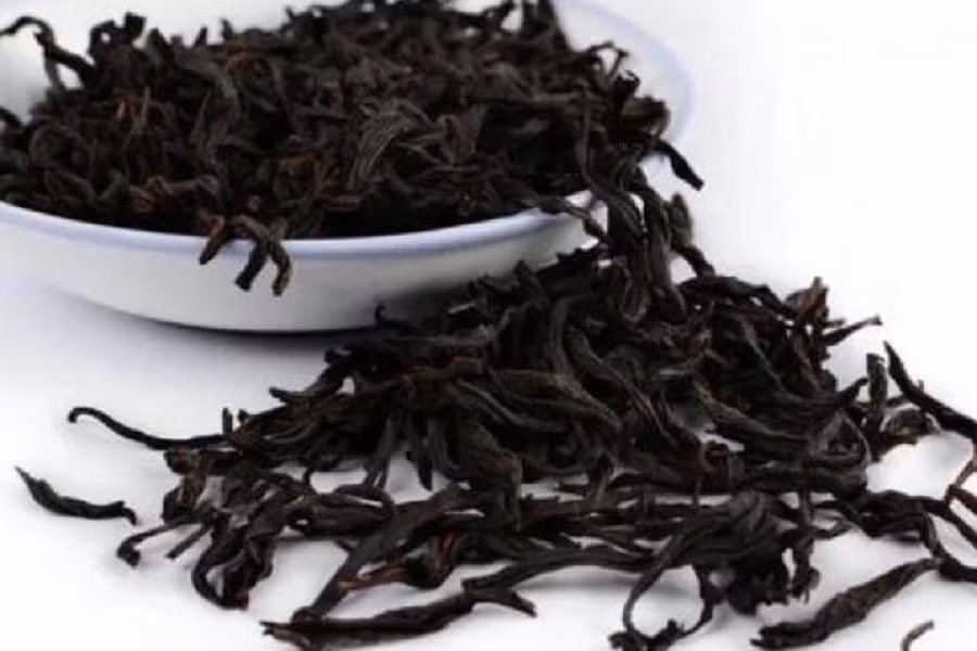Xuất xứ từ núi Vũ Di, tỉnh Phúc Kiến, phía Nam Trung Quốc, trà Đại Hồng Bào được mệnh danh là vua các loại trà, nằm top 10 loại trà danh tiếng của đất nước tỷ dân.
