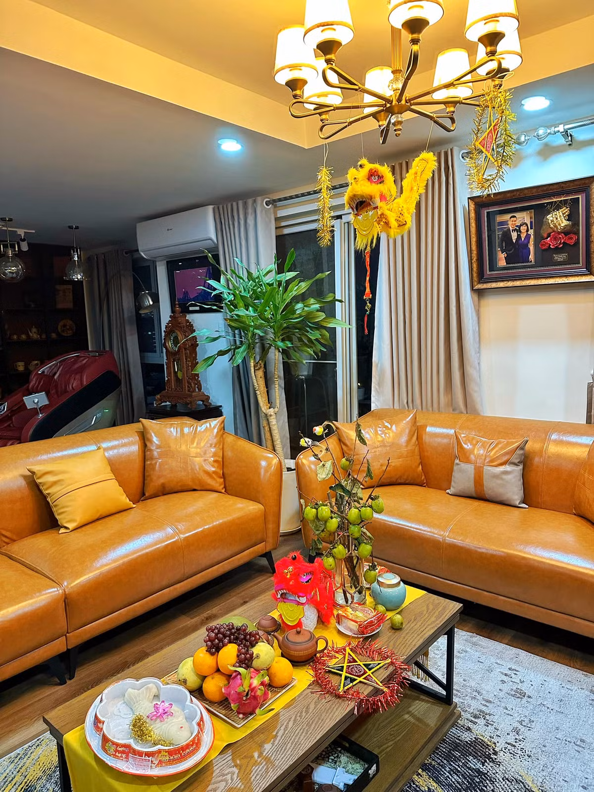 Căn hộ của MC Nguyên Khang ấm áp mùa Trung thu. Ảnh: FBNV
