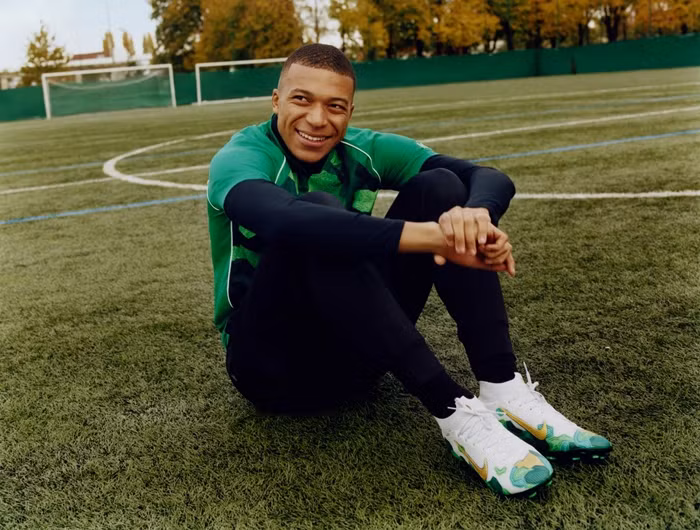 Ngoài tiền lương cao ngất ngưởng, Mbappe còn có nguồn thu nhập đáng kể (khoảng 18 triệu USD mỗi năm) từ hợp đòng quảng cáo với các thương hiệu như Nike, Oakley, Dior và Hublot. Ảnh: Getty