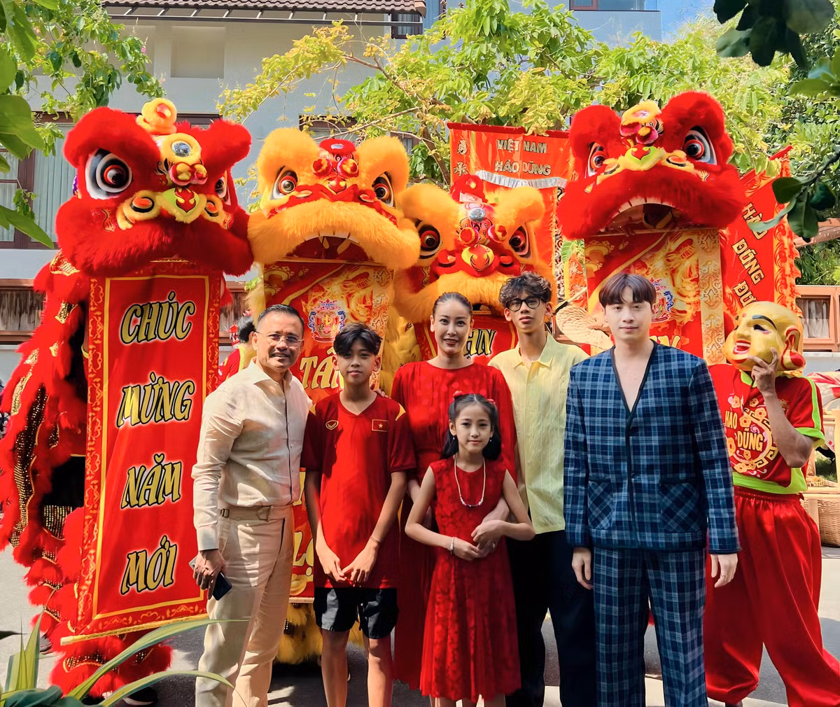  Hoa hậu Hà Kiều Anh hiện có cuộc sống hạnh phúc bên doanh nhân Huỳnh Trung Nam - đại gia trong lĩnh vực bất động sản và thương mại.