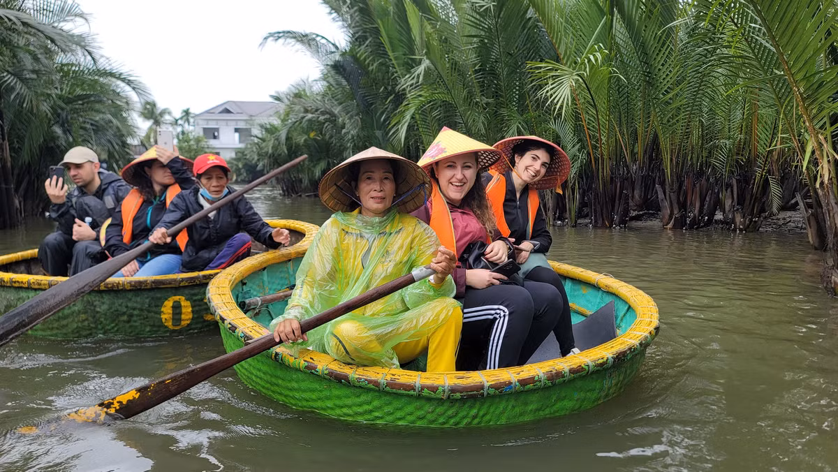 Du lịch Việt Nam: “Gỡ điểm nghẽn”, thu hút khách quốc tế - Hình 2 Du lich Viet Nam: “Go diem nghen”, thu hut khach quoc te-Hinh-2