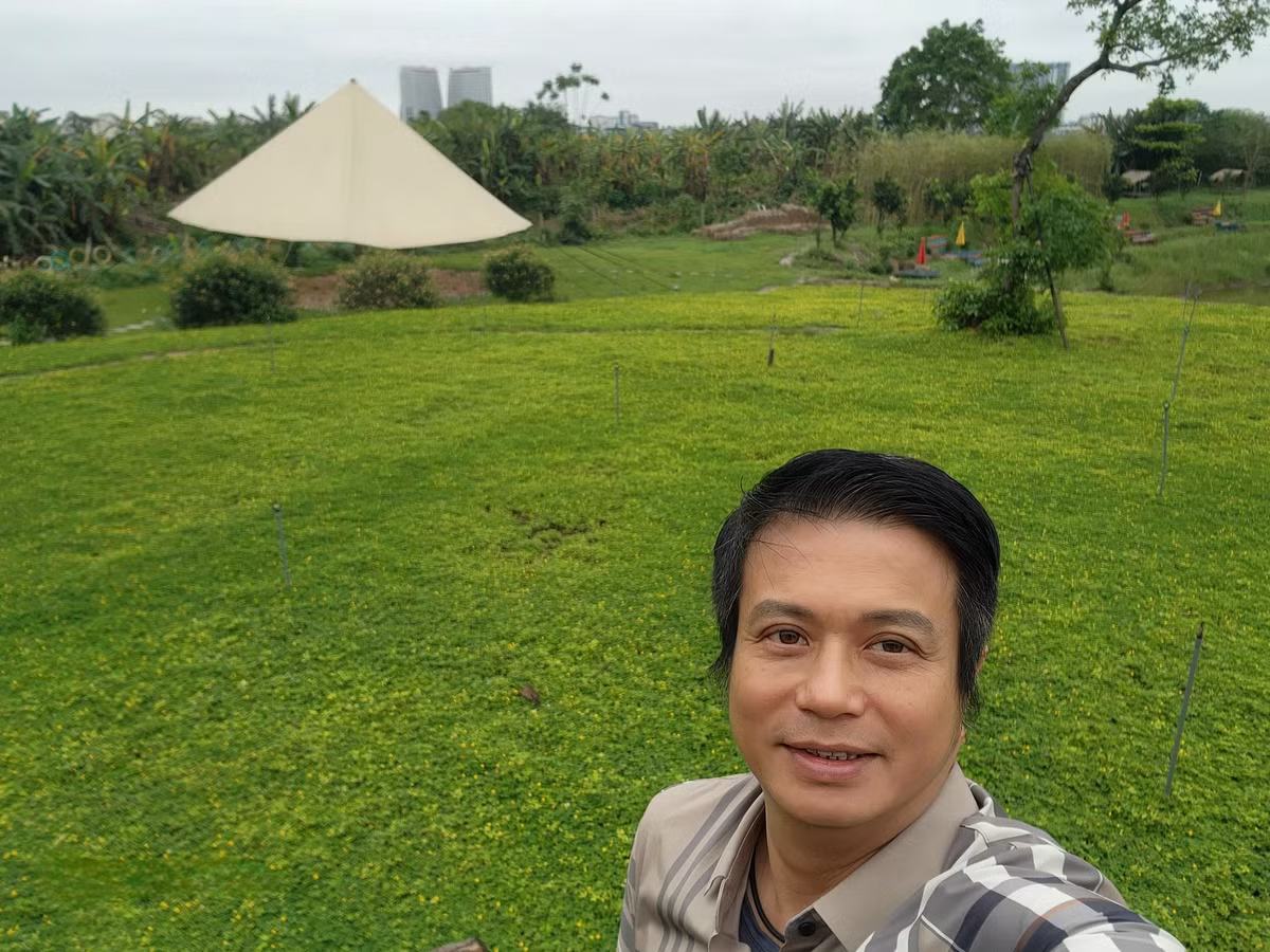 Mới đây, diễn viên Bá Anh khoe đến thăm một cơ ngơi của gia đình diễn viên Tú Oanh. Nam diễn viên không khỏi trầm trồ trước khung cảnh đẹp như tranh và cảm giác thanh thản.