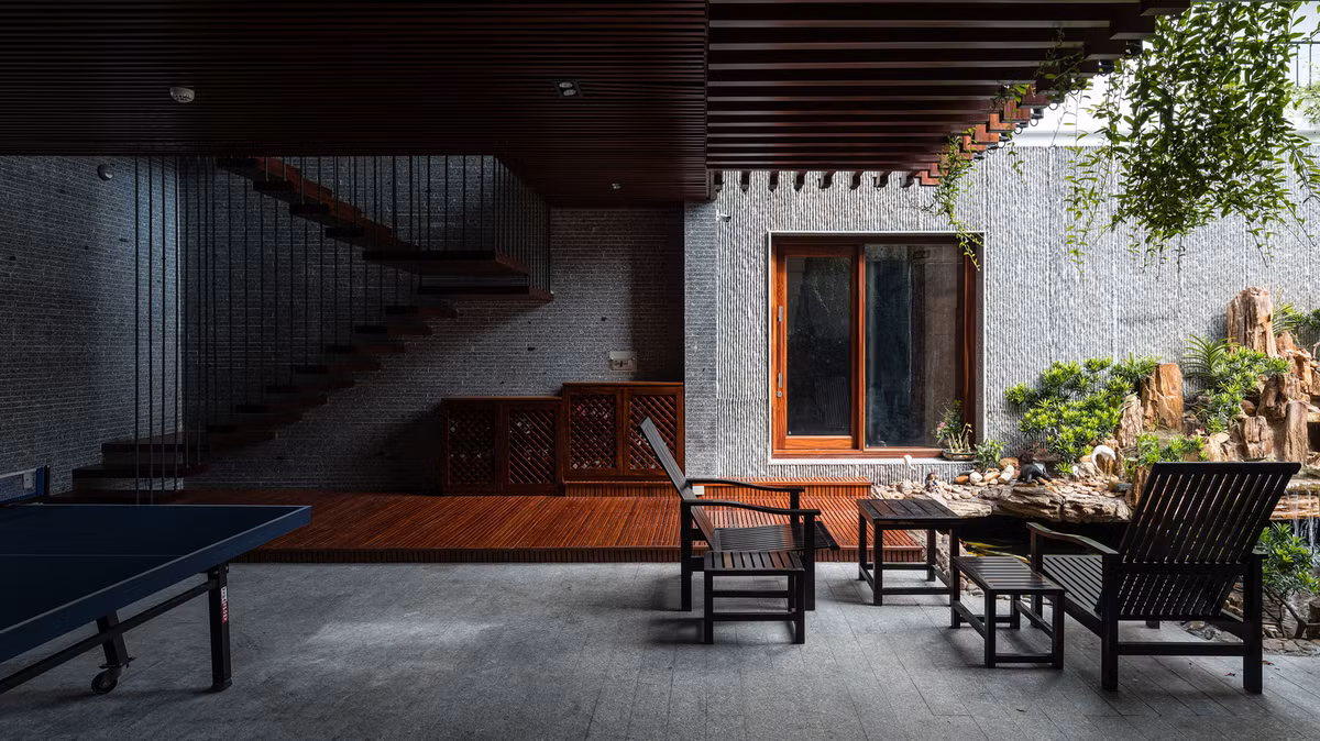 Góc thư giãn lý tưởng cạnh hồ cá. Nguồn ảnh: Quang Tran
