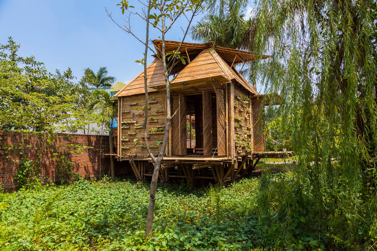 Bb Home là mẫu nhà tre từng giành giải Highly Commended Awards của giải thưởng kiến trúc AR House Awards 2014 và đoạt giải giải Nhất (Winner)/ hạng mục Kiến trúc nhỏ trong Giải thưởng Kiến trúc Mỹ (AAP) năm 2017. Ảnh: Đoàn Thanh Hà