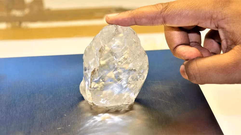 Jwaneng ở Botswana được xem là mỏ kim cương giá trị thế giới. Tháng 6/2021, người ta phát hiện được viên kim cương thô nặng 1.098,3 carat tại đây. Ảnh: Robbreport