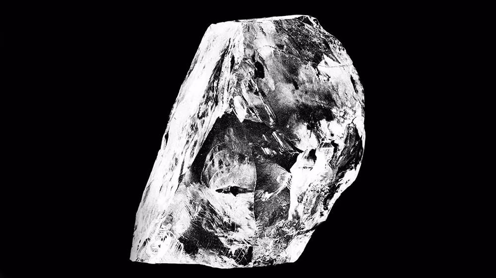 Với trọng lượng 3.106 carat, Cullinan là viên kim cương thô chất lượng đá quý lớn nhất từng được tìm thấy. Cullinan được phát hiện tại mỏ Premier số 2 ở Cullinan, Nam Phi năm 1905. Ảnh: Robbreport