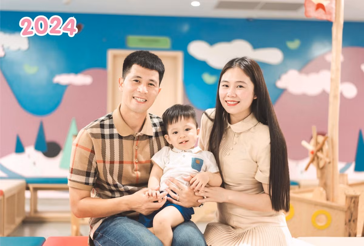Đình Trọng đang đầu quân cho CLB Bình Định và có cuộc sống hạnh phúc bên bà xã Trang Heo và quý tử đầu lòng - bé Luffy. Ảnh: FB Trần Đình Trọng