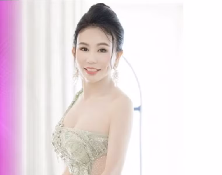 Nhờ sự nỗ lực, sau 6 tháng, bà Phan Thị Mai đã trở thành một thợ làm tóc chuyên nghiệp. Lượng khách ngày càng đông, bà quyết định mở một tiệm tóc riêng. Ảnh: FB Mai Lisa
