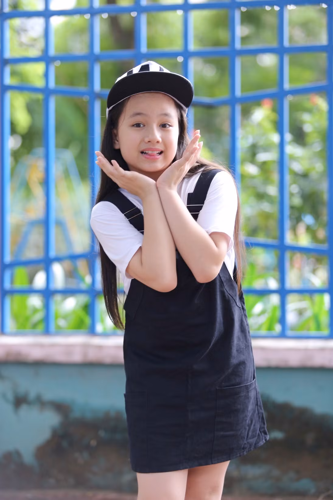 “Búp bê” Đoàn Khánh Linh sinh ngày 01/12/2005, tại Hải Phòng. Khánh Linh đang là lớp trưởng và lớp phó văn thể mỹ trong lớp. Cô bé năng động, hoạt bát nhưng cũng rất nhạy cảm và hơi “mít ướt”.
