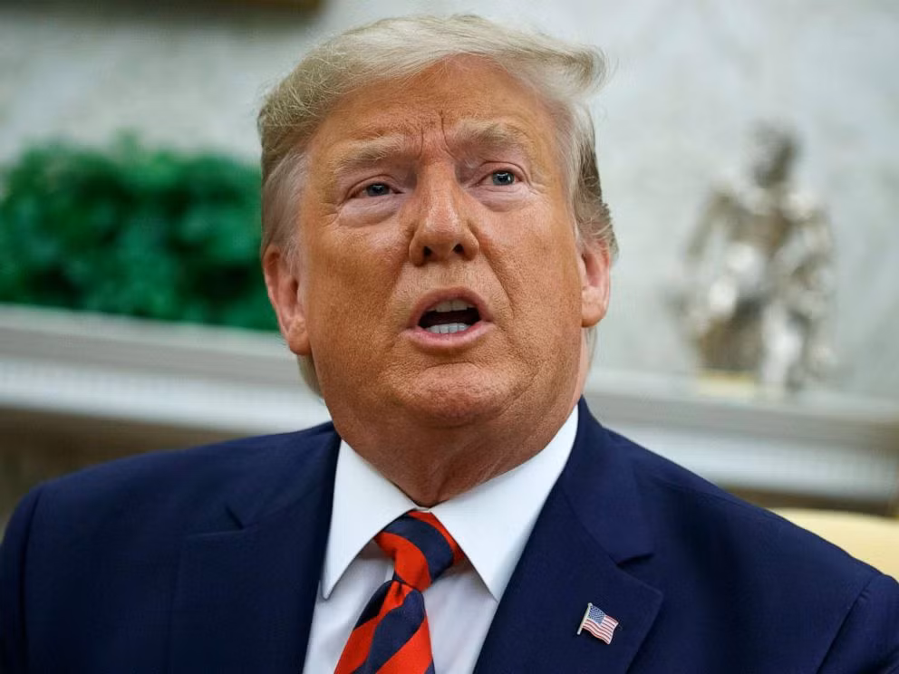 Hôm 28/9, với những ngôn từ mạnh mẽ nhất, Tổng thống Trump gọi cuộc điều tra này là “vụ lừa đảo lớn nhất trong lịch sử chính trị Mỹ”, đe dọa tới những lợi ích cốt lõi của người dân nước này. Ảnh: ABC News.